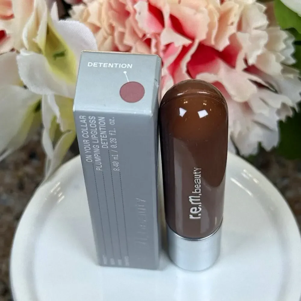 r.e.m. beauty On Your Collar Plumping Lip Gloss Detention 0.28 fl oz NEW